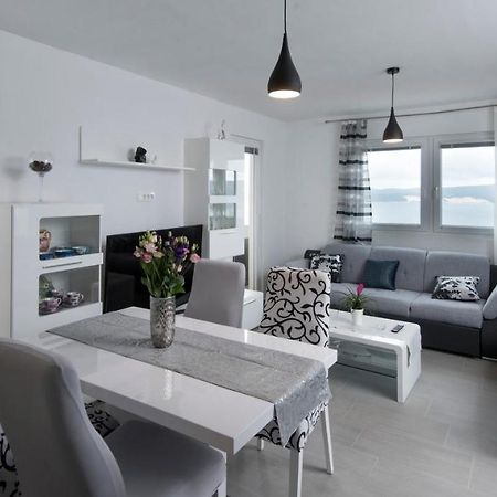 Apartments Mikas Stanici Exterior photo